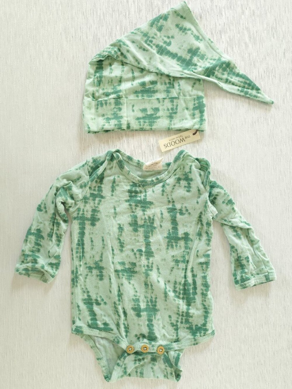 Kate Quinn The Woods Aqua Shibori 12-18 Mo Long Sleeve Bodysuit and Gnome Hat